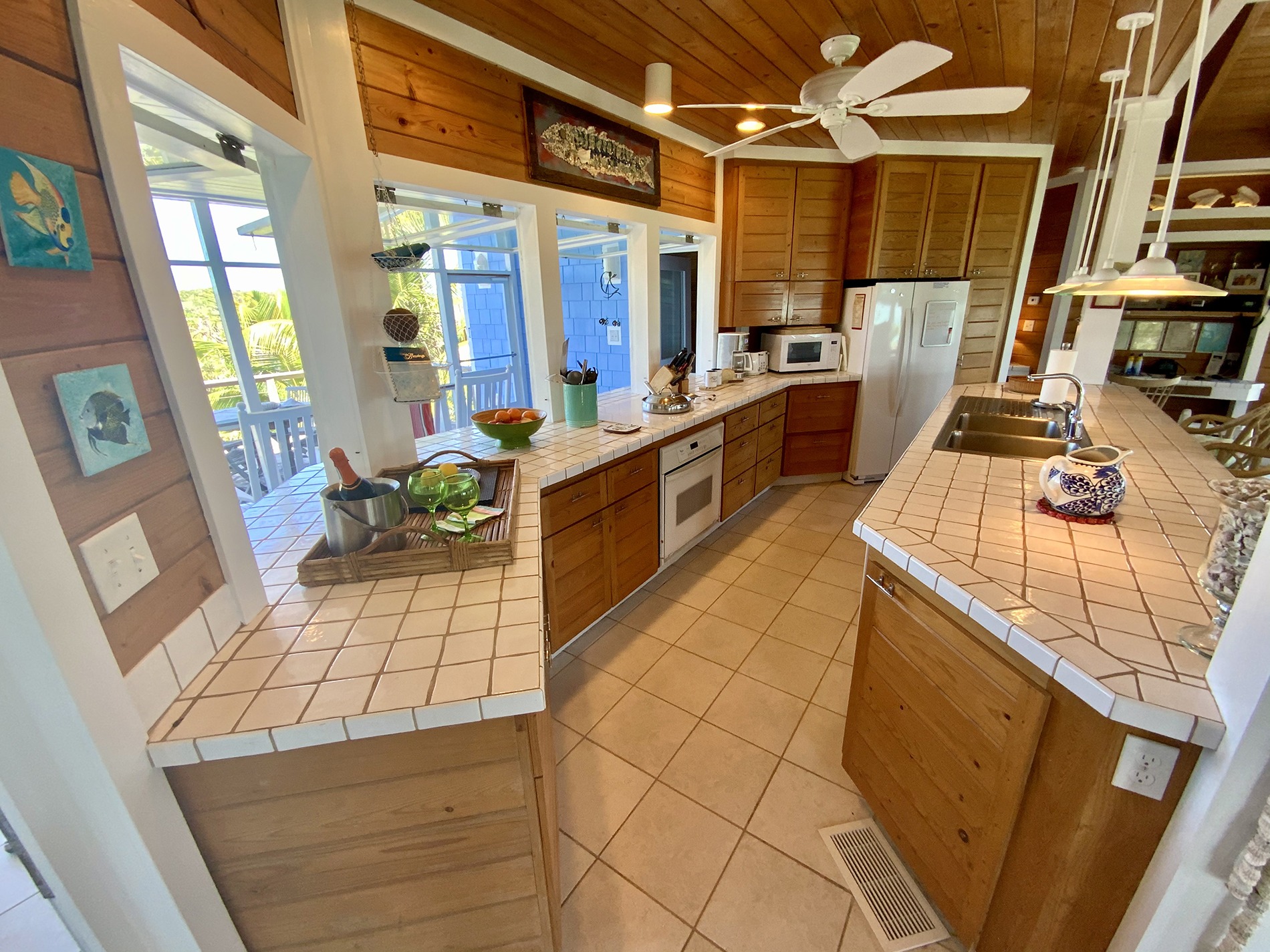 18 Calypso Kitchen North